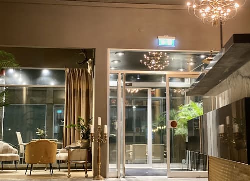 Palm Tree Hotel, Best Western Signature Collection, Reception