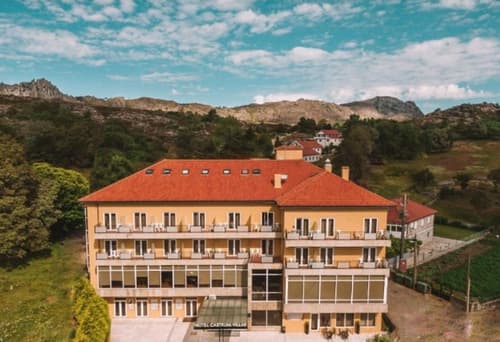 Hotel Castrum Villae, Front of property