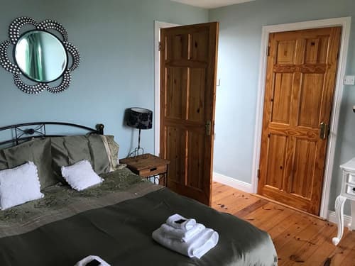 Rose of the Sea, Room