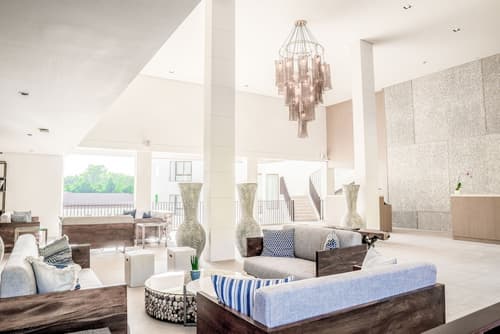 Charlie's El Nido, Lobby