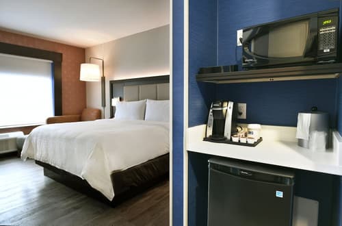 Holiday Inn Express & Suites Jersey City - Holland Tunnel by IHG, Room