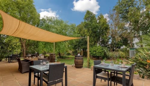 Sauvignon Country Lodge, Exterior