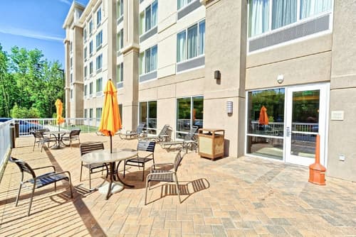 Hilton Garden Inn Mt. Laurel, Exterior