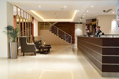 Al Ain Palace Hotel Abu Dhabi, Reception