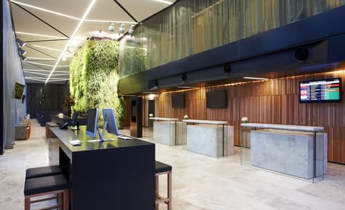 Novotel Auckland Airport, Reception