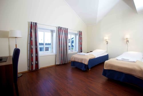 Victoria Hotel, Room