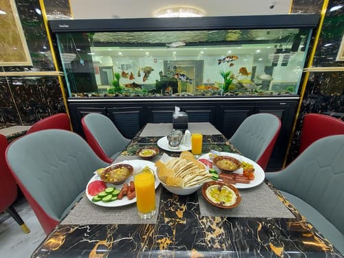 Jordan Seasons Hotel, Restaurant