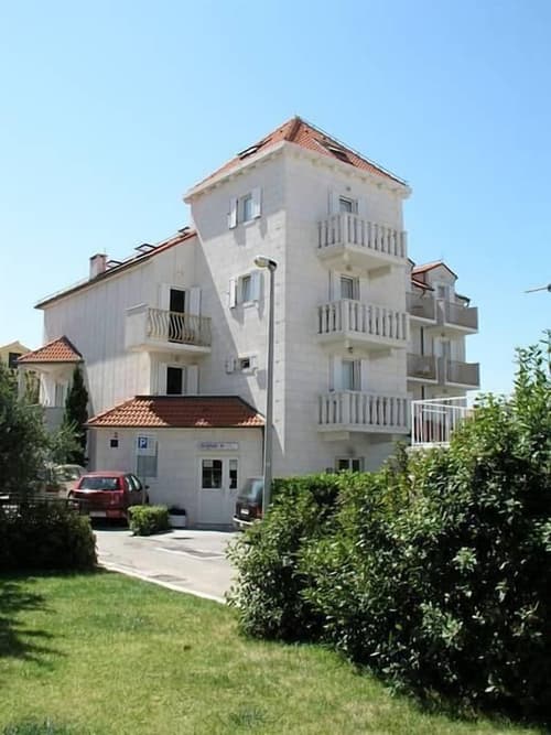 Villa Supetar, Primary image