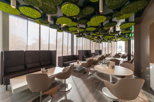 8Piuhotel, Restaurant