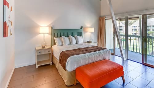 The ISO by Castle, Room