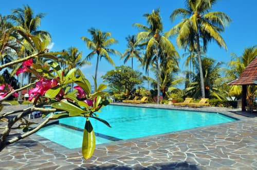 Puri Bunga Senggigi, Outdoor pool