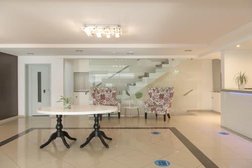 Sergios Hotel, Lobby