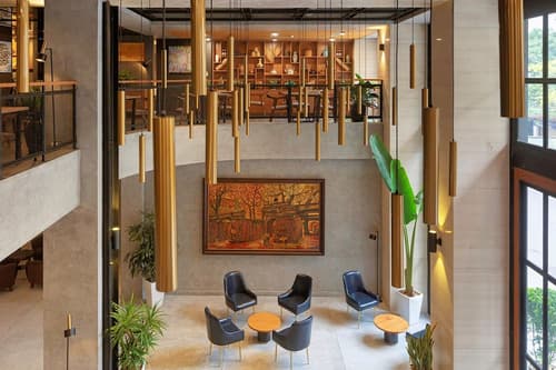 Flower Garden Hotel, Lobby sitting area