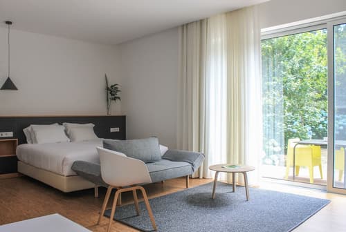 Furnas Lake Forest Living, Primary image