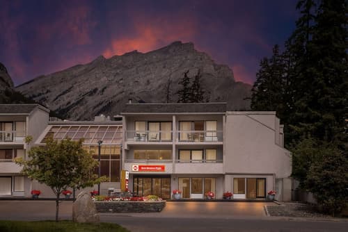 Best Western Plus Banff International Lodge, Primary image