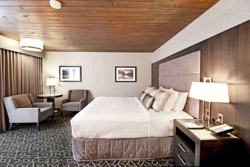 Best Western Plus Banff International Lodge, Room