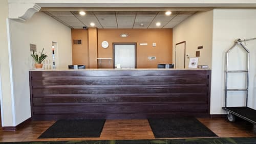 The Querque Hotel, Lobby