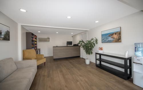 Coast Penticton Hotel, Lobby