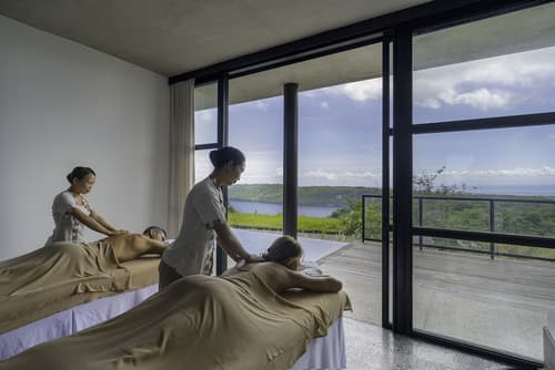 Maua Nusa Penida, Massage