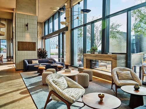 Conrad Los Angeles, Lobby