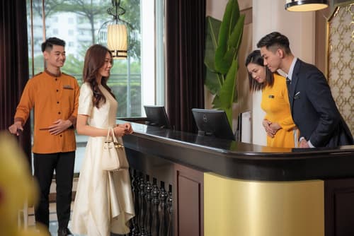 FTE Ba Dinh Hotel, Reception