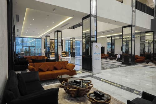 The Plaza Hotel and Resort, Reception