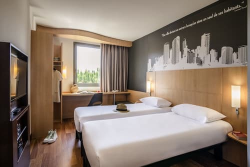Hôtel Ibis Cannes Mouans Sartoux, Room