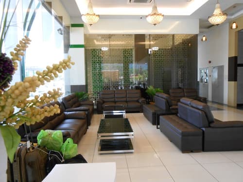 HIG Hotel, Lobby sitting area