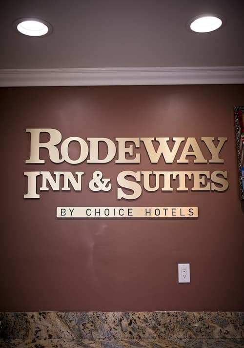 Rodeway Inn & Suites, Reception