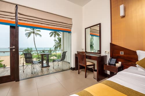 Shinagawa Beach, Room