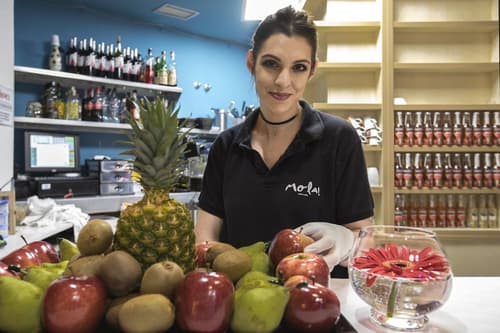 Mola! Suites, Dining