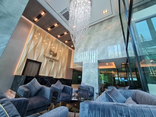 Thana Wisut Hotel, Primary image