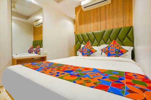 Fabexpress New Deepak, Room