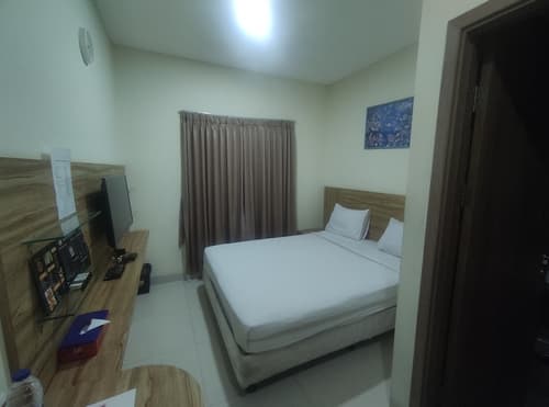 Portal Residence, Room