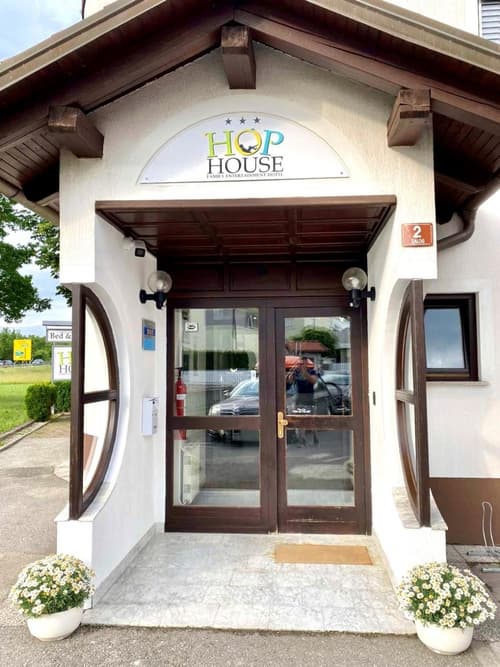 HOP HOUSE Garni Hotel, 