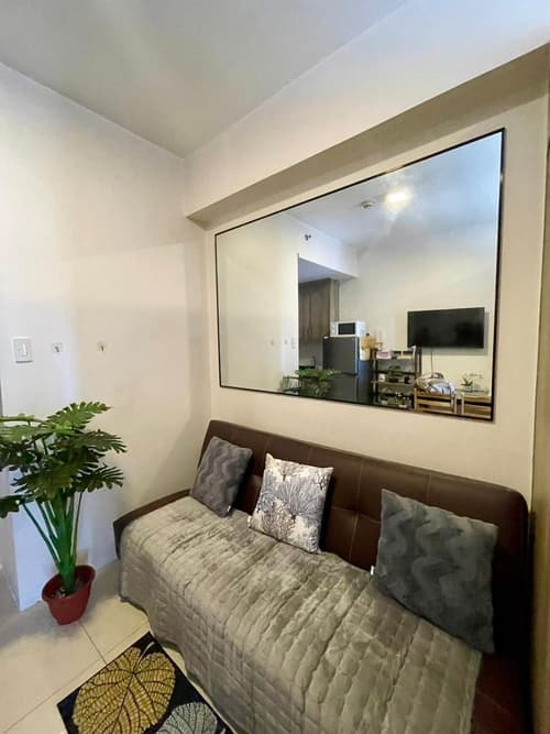 Fame Residence Retreat Cozy 1BR with Balcony, 