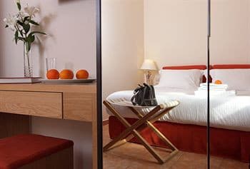 White Lotus Luxury Accommodation, 