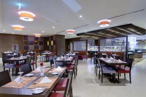Crowne Plaza Madinah by IHG, Restaurant