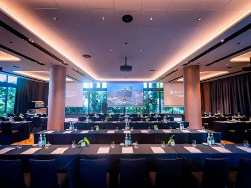 Pullman Singapore Hill Street, Meeting facility