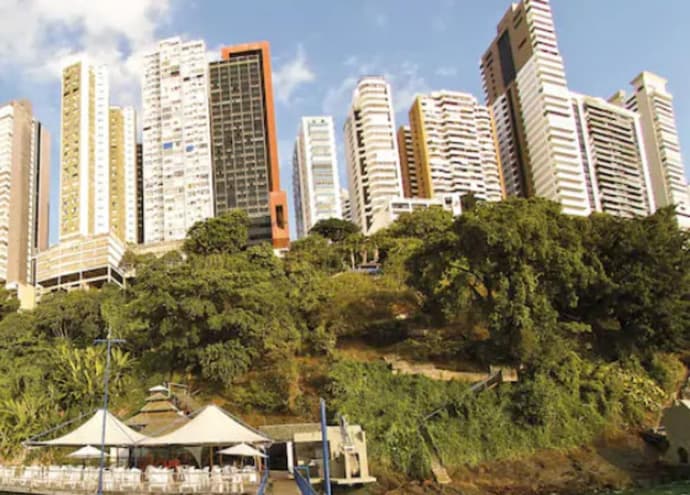 Sol Victoria Marina, Primary image