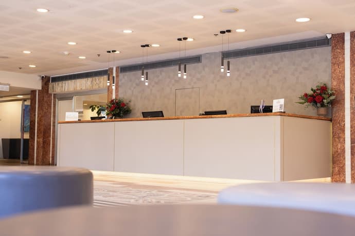 Grand Beach Hotel, Primary image