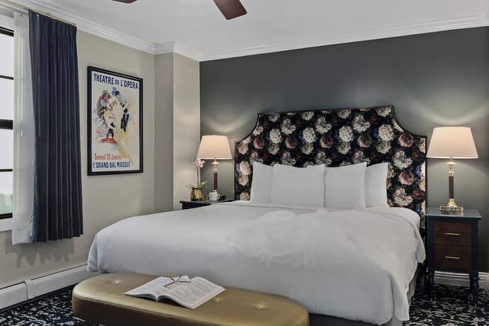 Inn At The Opera, Primary image