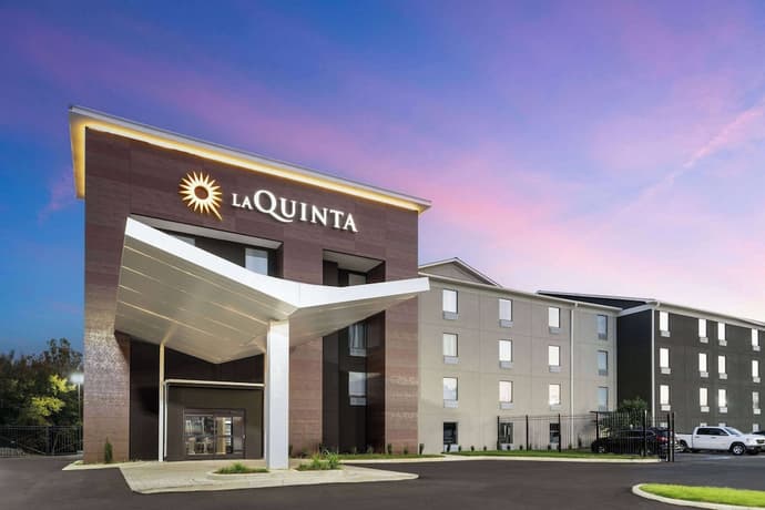 La Quinta Inn & Suites by Wyndham Memphis I-240, Primary image