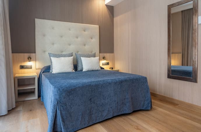 Rialto, Primary image