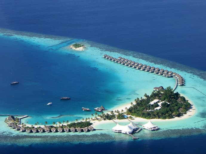 Safari Island Resort, Primary image