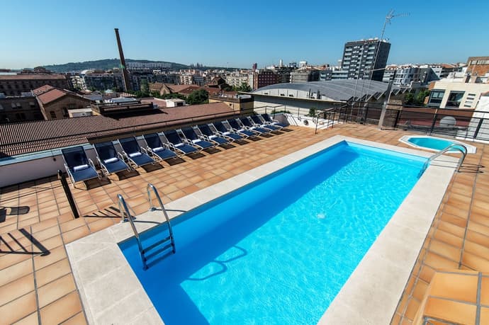 Sunotel Aston, Primary image