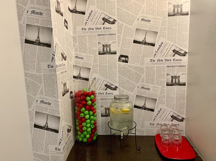 Waldorf Hotel, Reception