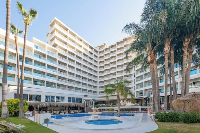 Hotel Parasol by Dorobe, Primary image