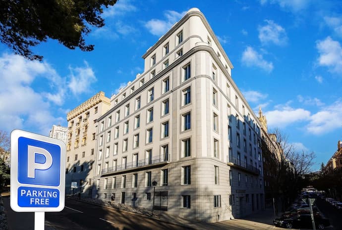 Plaza de España Skyline, Primary image
