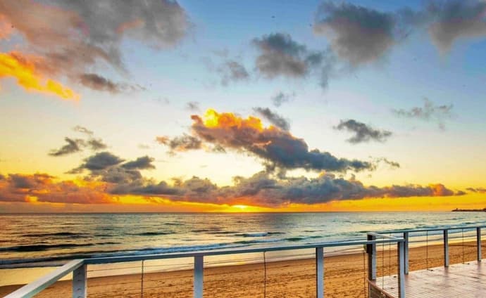 Don Pancho by the Beach, Primary image